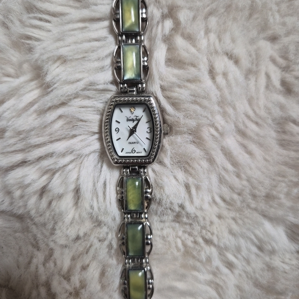 Womens Vintage Vanity Fair Watch Silver Tone Green Stone Boho Indie Artsy Bohemi